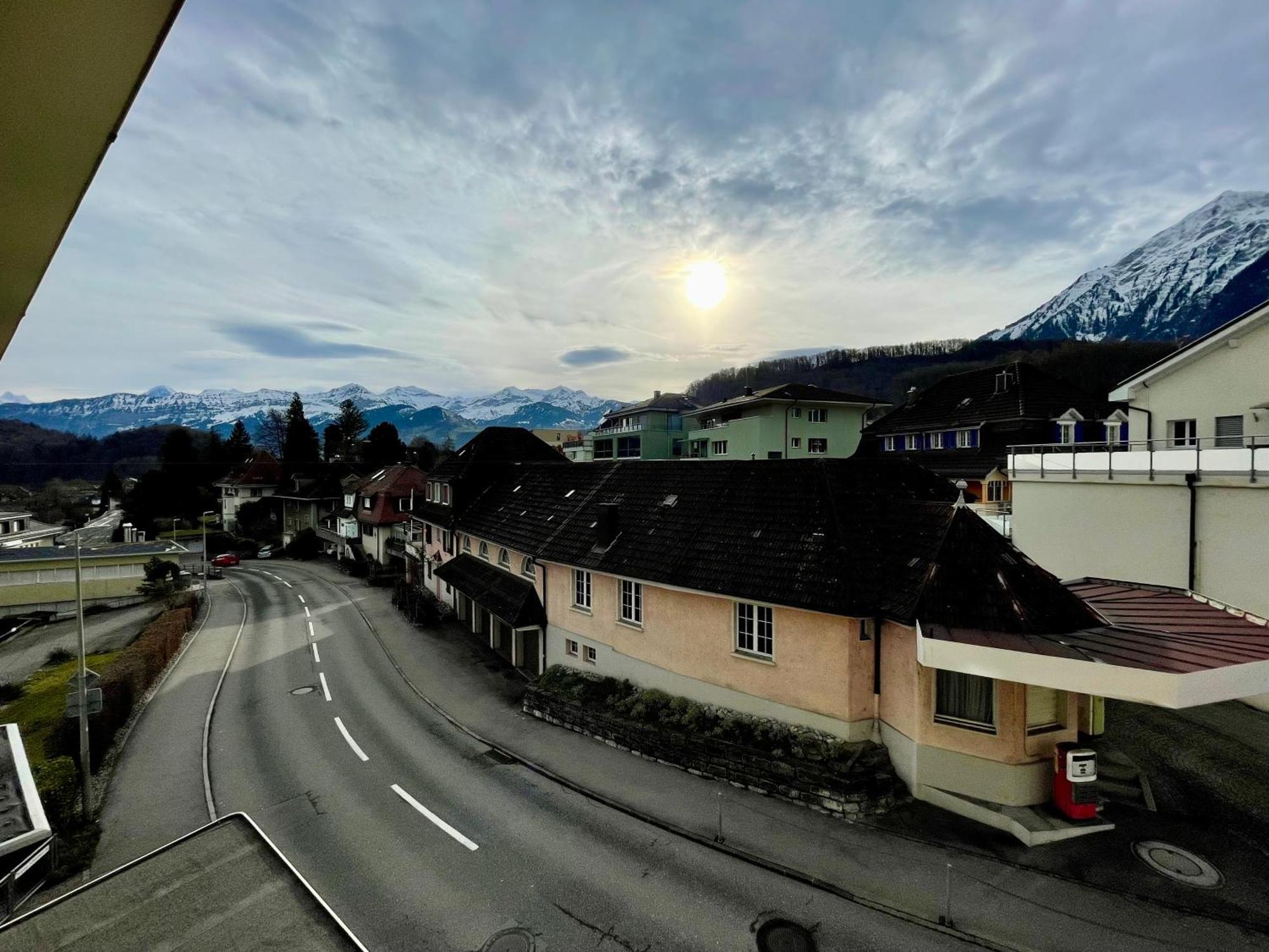Hotel Movieworld Spiez Exterior foto
